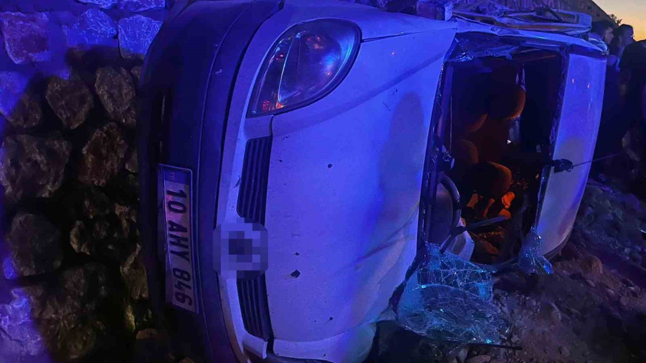 Zincirleme Trafik Kazası: 1 Ölü, 4 Yaralı