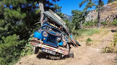 Cip Şarampole Uçtu: 3 Kişi Yaralandı