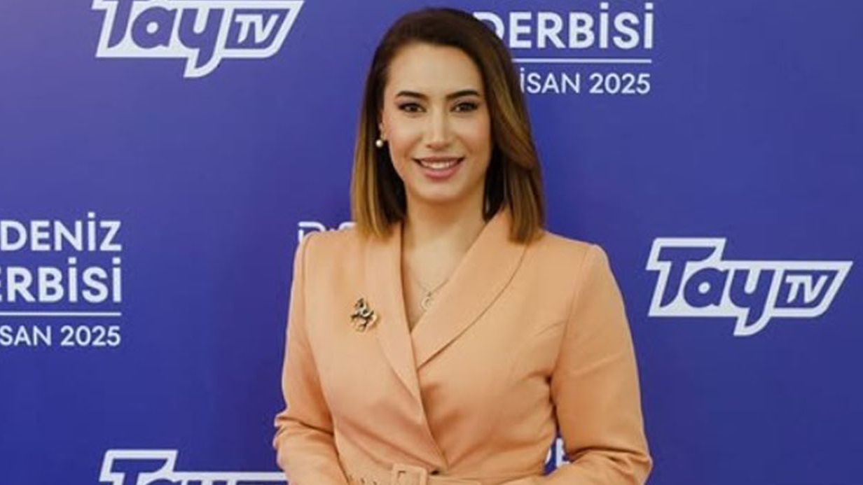 Evinde Ölü Bulunan Yarış Spikeri Toprağa Verildi