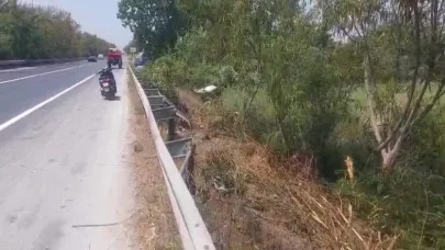 Hafif Ticari Araç Boş Sulama Kanalına Devrildi: 1 Yaralı