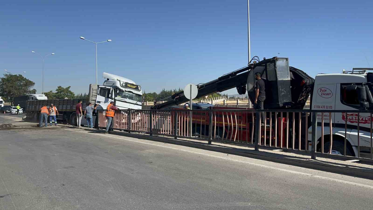 Tır Bariyerleri Biçti