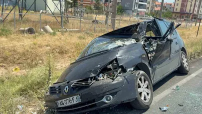 Tıra Arkadan Çarpan Yabacı Plakalı Araç Sürücüsü Yaralandı