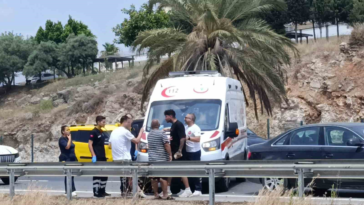 Otomobile Çarpıp Kaçtı, Kovalamaca Sonucu Yakalandı