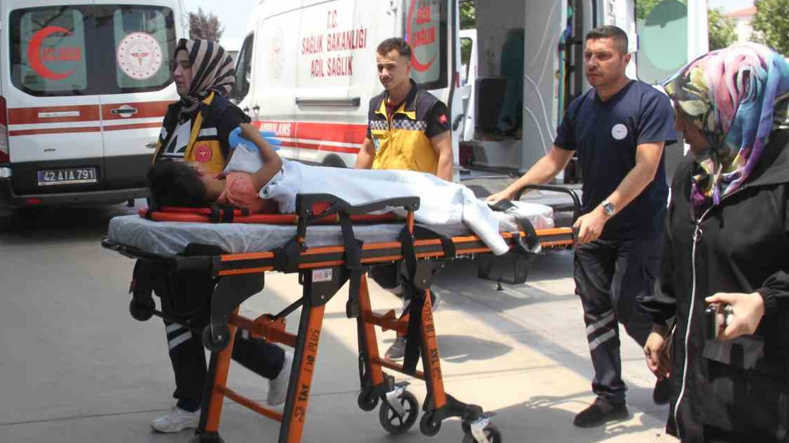 Balkondan Düşen Çocuk Hastaneye Kaldırıldı