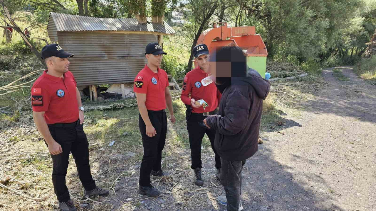 Kayıp Şahsı Jandarma Buldu