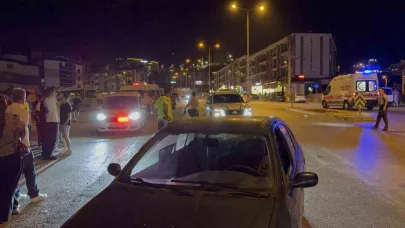 Otomobil Motosikletle Çarpıştı: 2 Yaralı