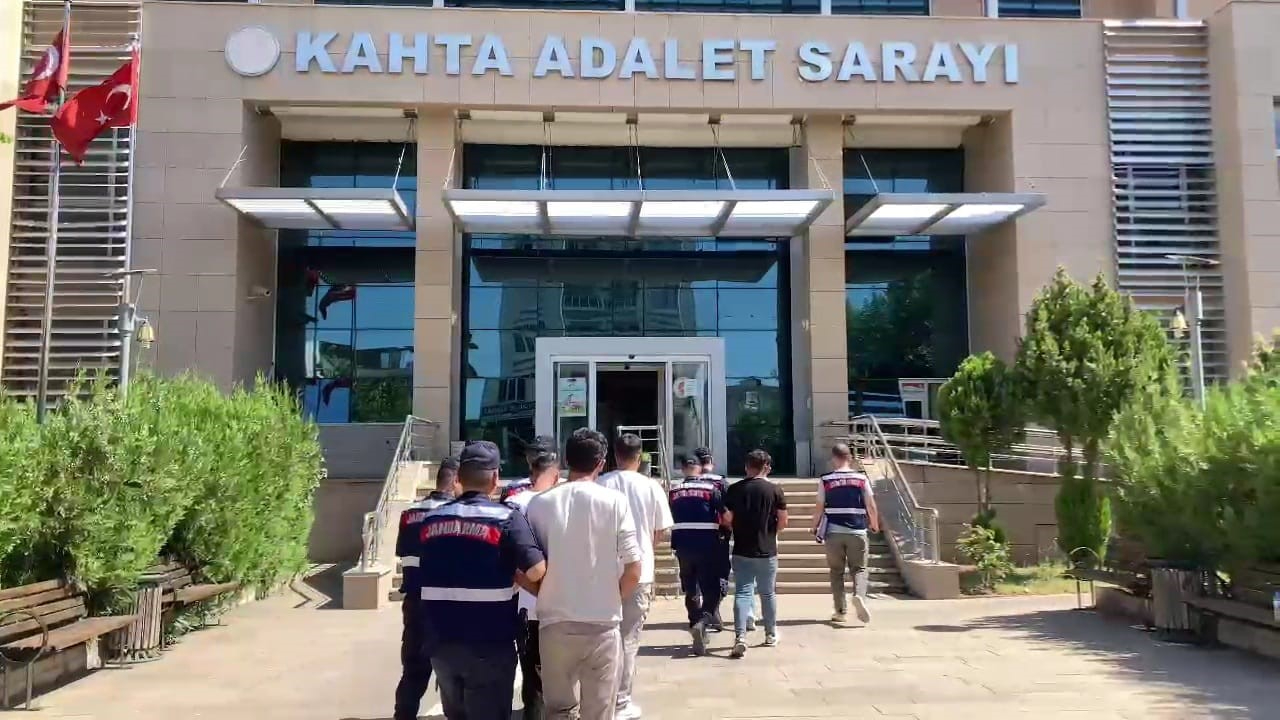 Uyuşturucu Tacirlerine Operasyon