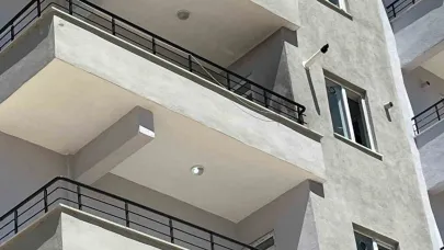 Balkonda Çıkan Yangın Korkulu Anlar Yaşattı