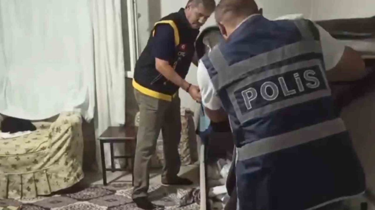 16 İlde Dolandırıcılık Operasyonu: 25 Kişi Yakalandı