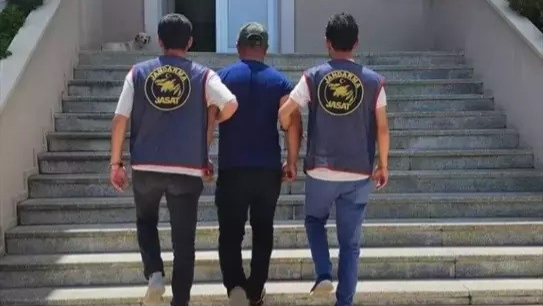 25 Yıl Hapis Cezasıyla Aranıyordu, Saklandığı Adreste Kıskıvrak Yakalandı