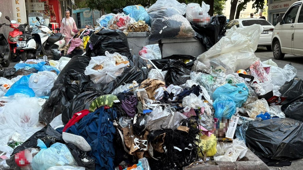 Grev Olmasa Da  Sokaklar Çöp Dolu