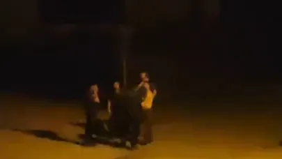 Bıçakla Sokak Ortasında Bağırdı:"Adam OlunLan,Ben Buradayım"