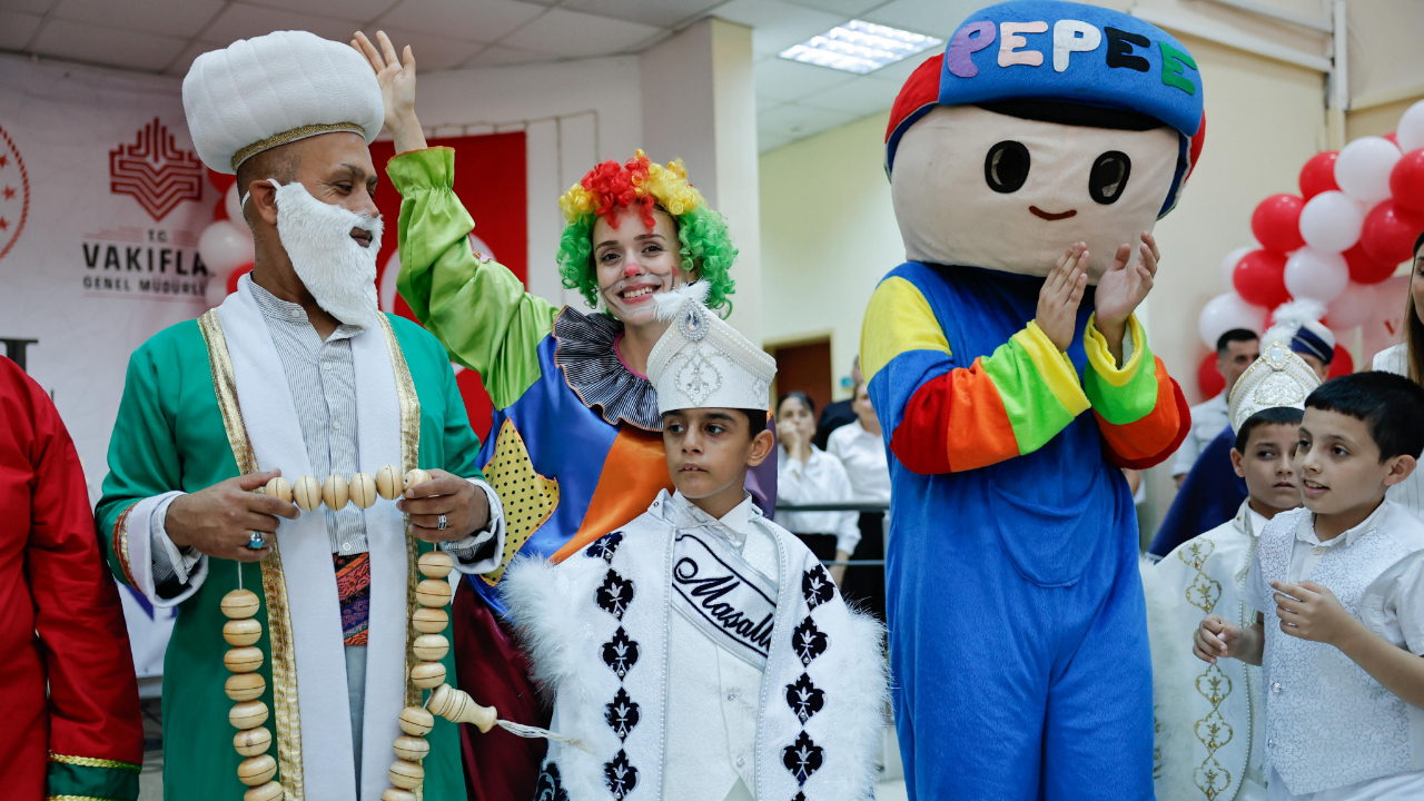Adana’da Geleneksel “Sünnet Şöleni” Düzenlendi