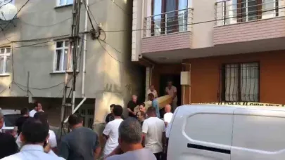 Aile Faciası: Anne ve Babasını Bıçaklayarak Öldürdü