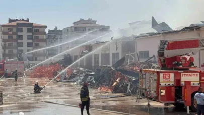 Yangına Müdahale Sürüyor