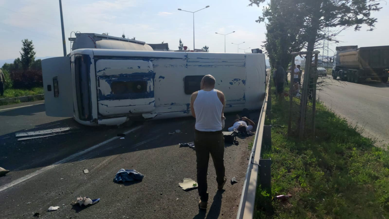 Servis Devrildi: 6 Yaralı