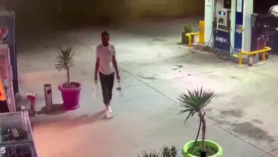FETÖ'cü Kundakçının Benzini Aldığı Anlar Kamerada