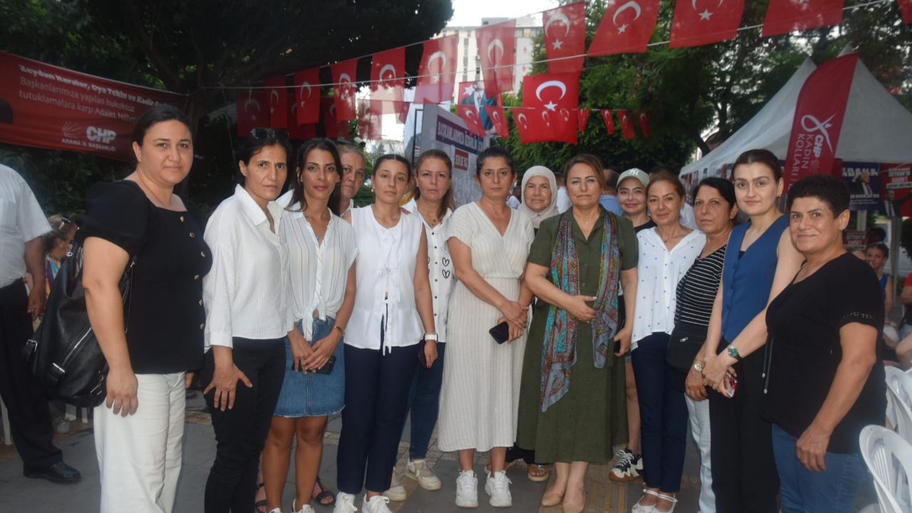 Adalet Nöbeti’nde İlk Nöbeti Kadınlar Tuttu