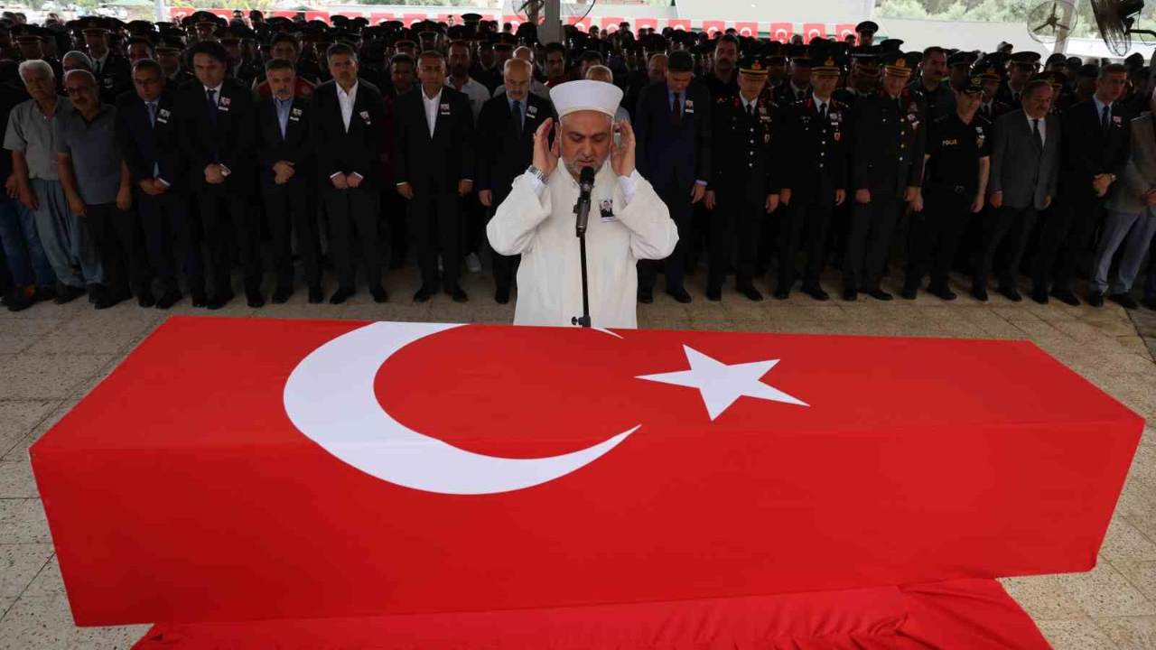 Şehit Jandarma Uzman Çavuş Yıldırım, Adana’da Son Yolculuğuna Uğurlandı