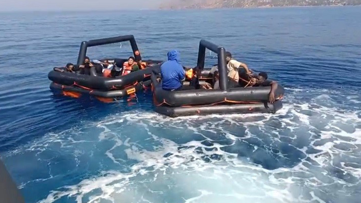 19 Kaçak Göçmeni Ölüme Terk Etti