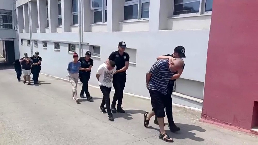 Torbacılara Şafak Baskını:8 Tutuklama