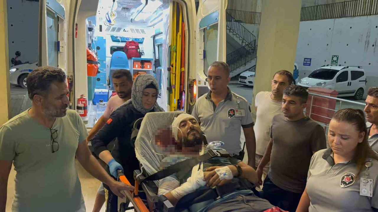 Patlatılan Dinamit İşçiyi Ağır Yaraladı