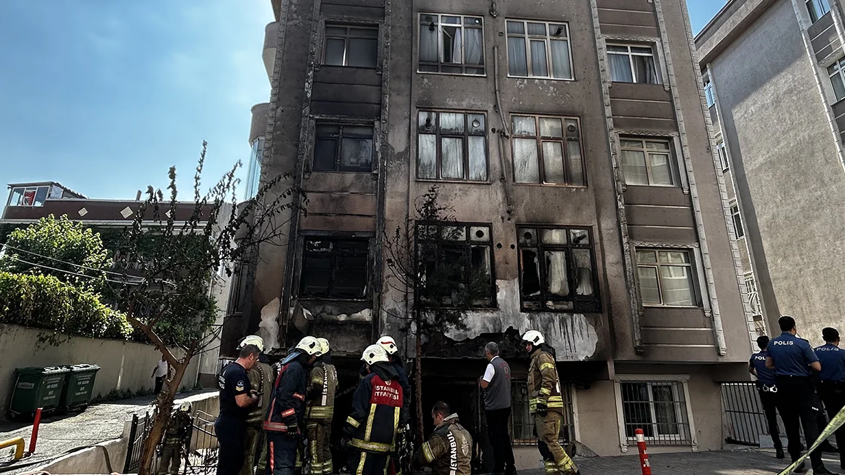 İlaç Deposu Alevlere Teslim Oldu