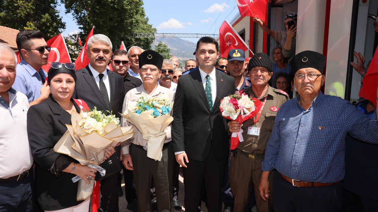 Pozantı'da 105. Yıl Coşkusu! Törenle Kutlandı