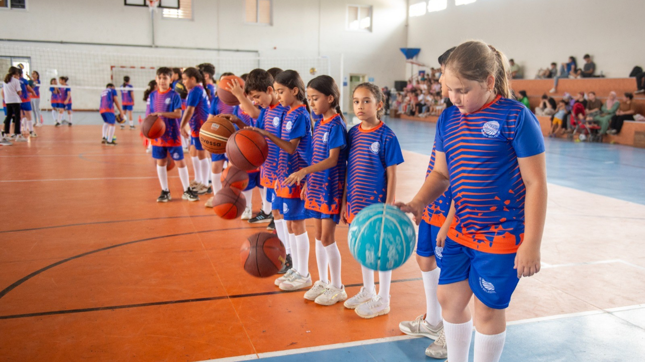 Seyhan’da Ücretsiz Yaz Spor Okulları Büyük İlgi Görüyor