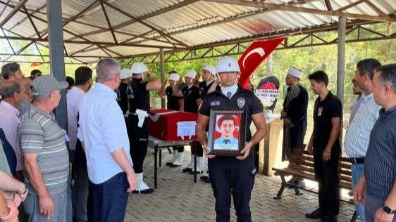 Kansere Yenik Düşen Polis Memuru Son Yolculuğuna Uğurlandı