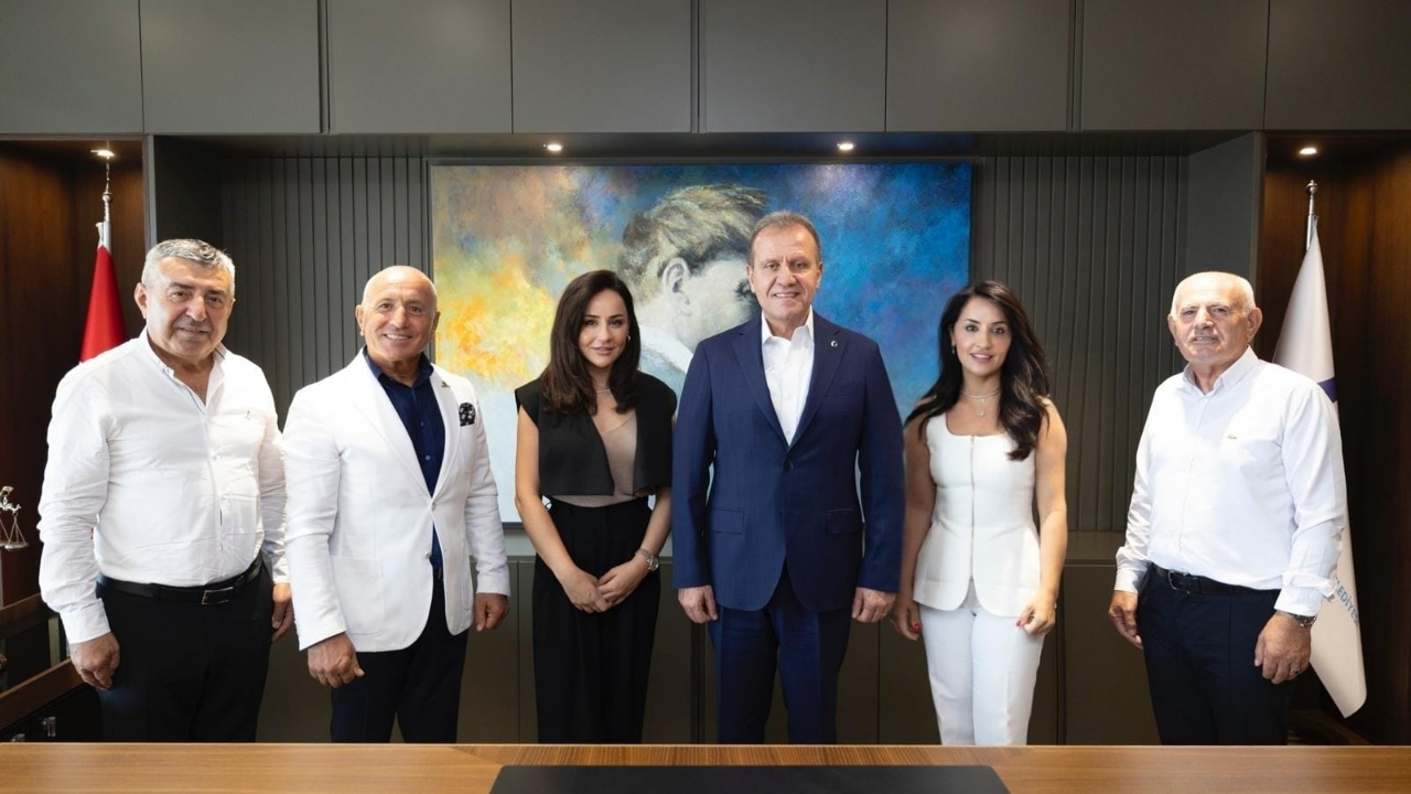 Derya Grup'tan Başkan Seçer’e Ziyaret:Mersin ve Orman Yangınları Konuşuldu