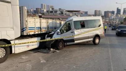 Öğrencileri Taşıyan Minibüs Kaza Yaptı:2 Ölü