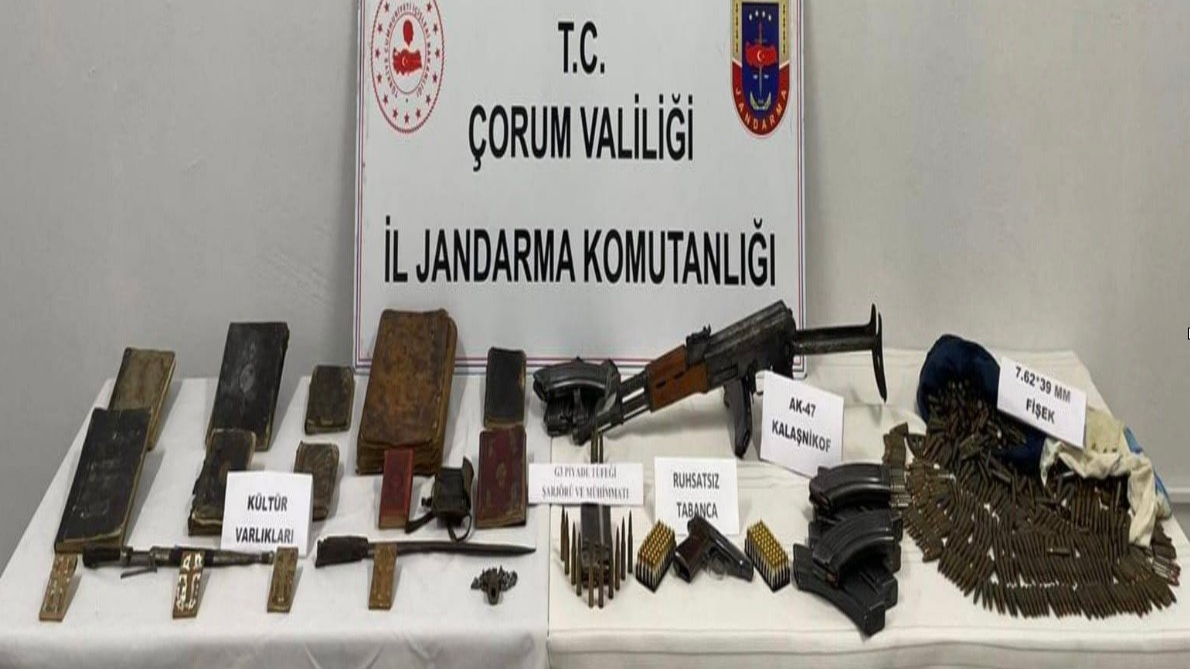 10 Adet El Yazması Kur’an-ı Kerim Ele Geçirildi