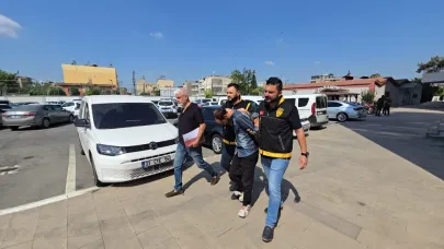 Hırsızlık Yaparken Kameraya Yakalandı