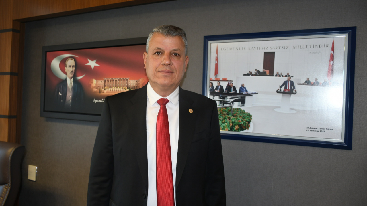 Barut'tan ''30 Ağustos'' Mesajı:"Şanlı Zaferimiz Kutlu Olsun"