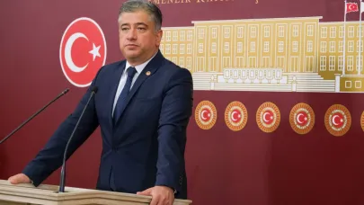 Kısacık'tan Zafer Bayramı Mesajı:''Bağımsızlığımızın Ebedî Zaferi Kutlu Olsun''