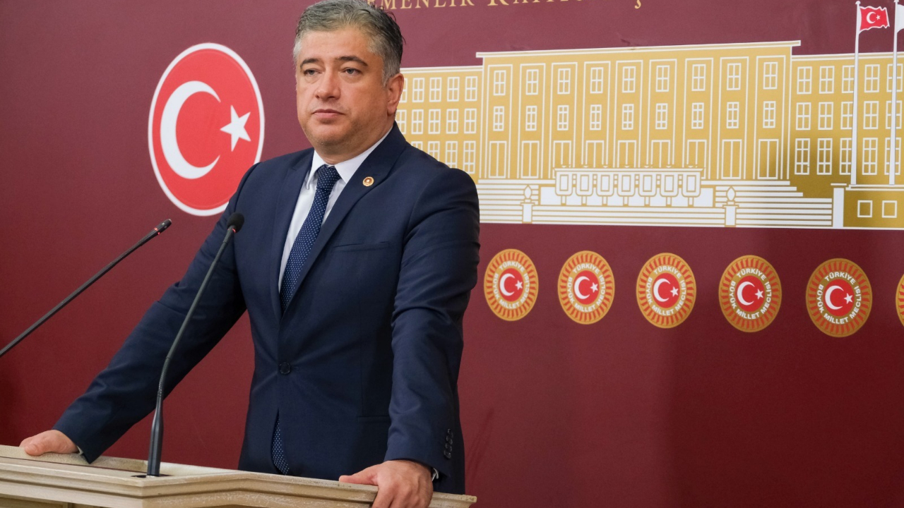 Kısacık'tan Zafer Bayramı Mesajı:''Bağımsızlığımızın Ebedî Zaferi Kutlu Olsun''