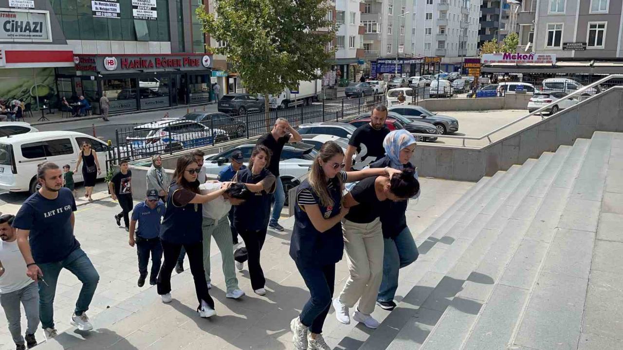 Kadın Hırsızlık Çetesi Çökertildi