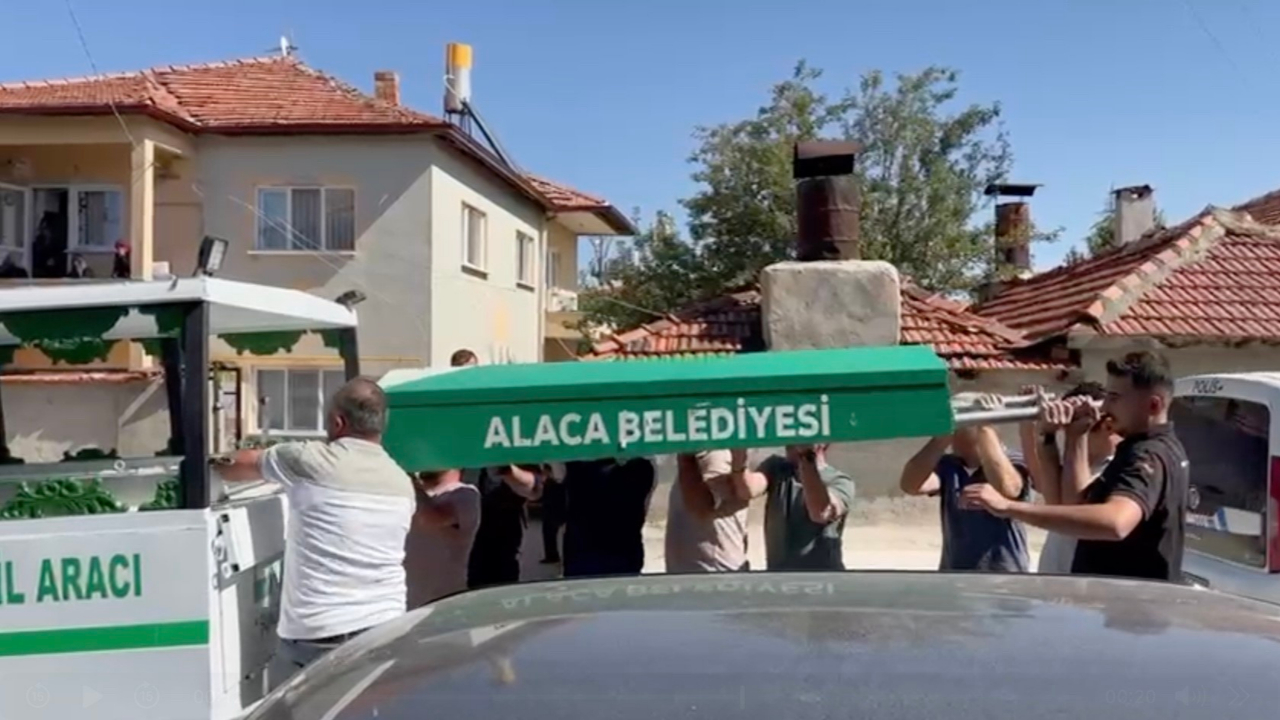 Evinin Balkonundan Düşüp Öldü