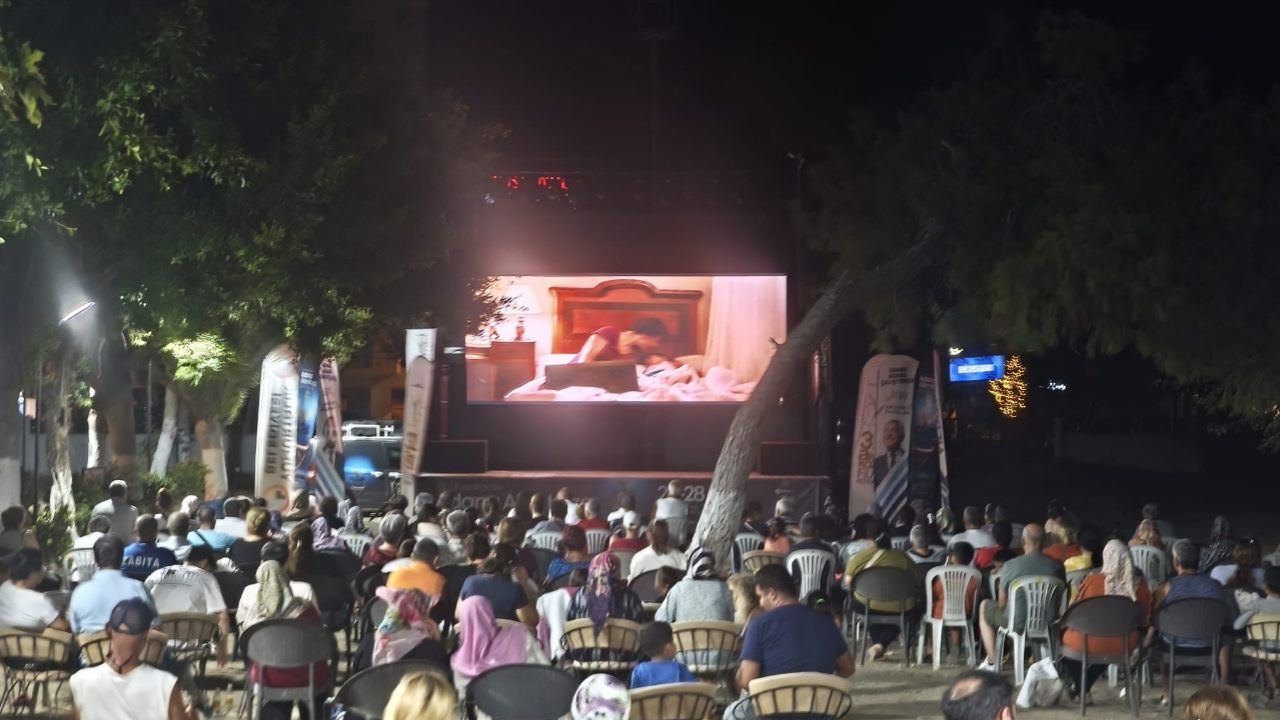 Sinema Coşkusu Açık Havada Devam Ediyor