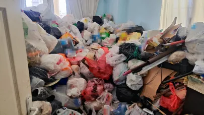 Apartman Dairesinden İki Kamyon Çöp Çıktı