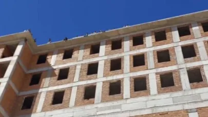İşçilerin Maaş İsyanı:Toplu İntihara Kalkıştılar
