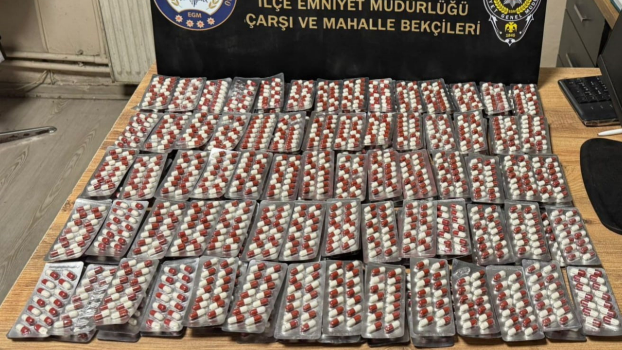 Şüpheli Üçlü Bekçilere Yakalandı, Üzerlerinden Uyuşturucu Çıktı