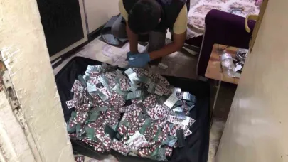10 Bin Adet Uyuşturucu Hapla Yakalandılar