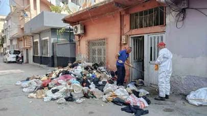 Adana’da Çöp Evden 2 Kamyonet Atık Çıktı
