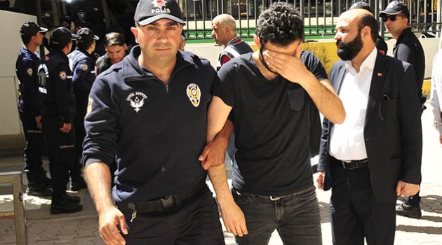 24 muvazzaf asker  tutuklandı