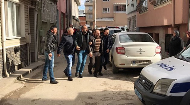 3 çocuk annesi bıçaklanarak öldürüldü