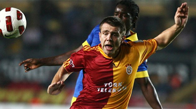 32 yaşında futbolu bıraktı!