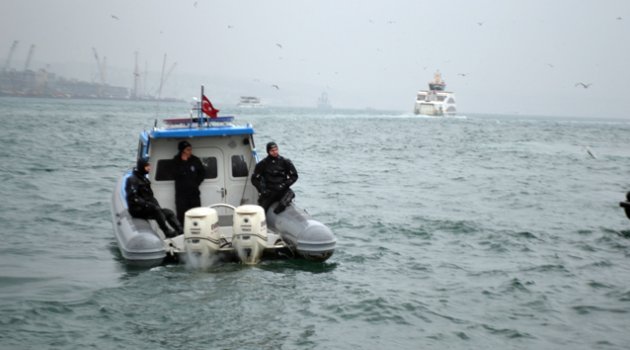 40 günlük bebeğini denize attı