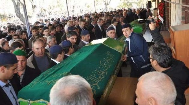 5 çocukluk arkadaşı ölüme de beraber gitti